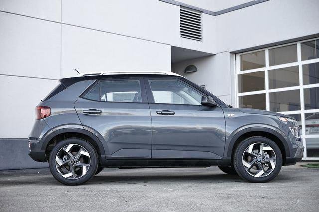 New 2026 Ecotronic Gray/Black Roof Hyundai SEL image 3