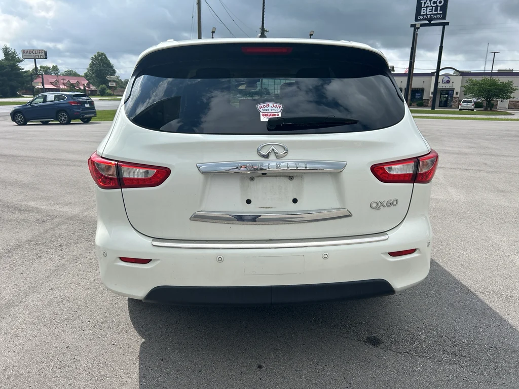 Used 2015 Majestic White INFINITI Base image 8
