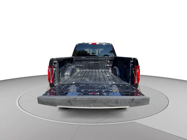 Used 2025 Agate Black Metallic Ford Lariat image 18