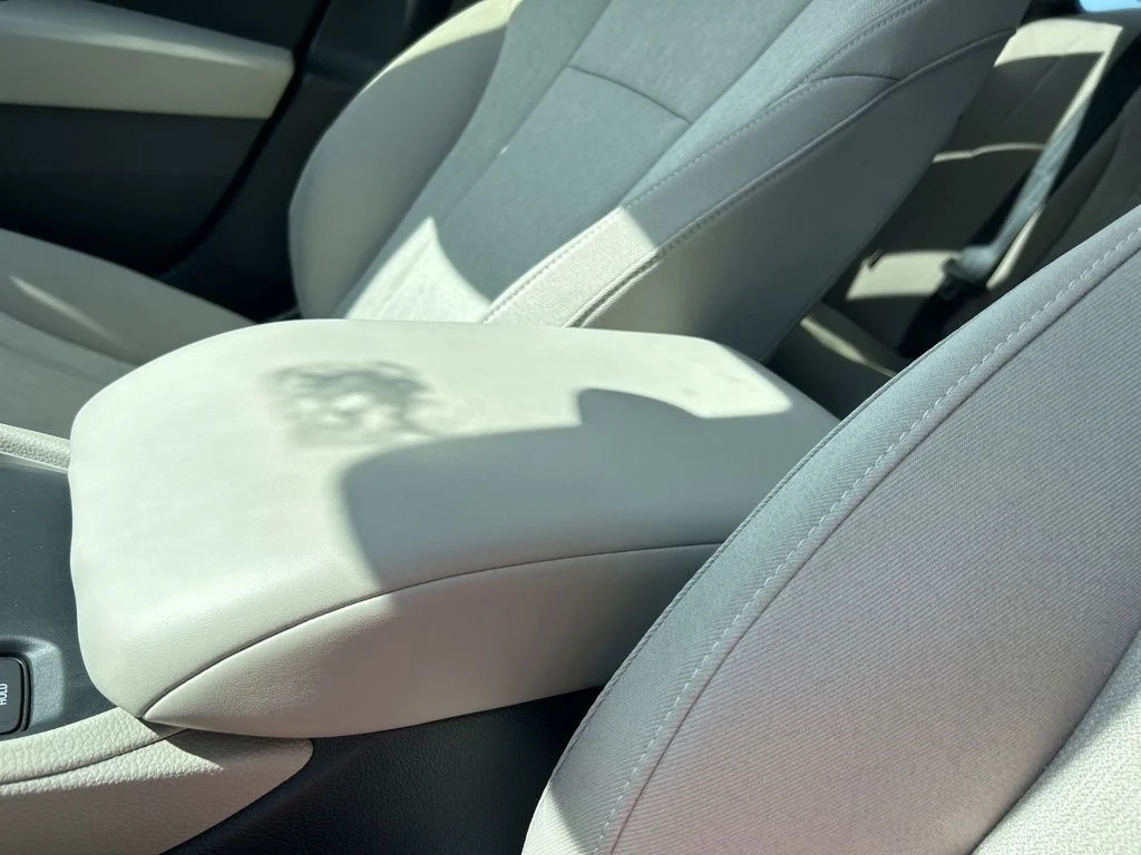 Used 2025 Platinum White Pearl Honda SE image 34
