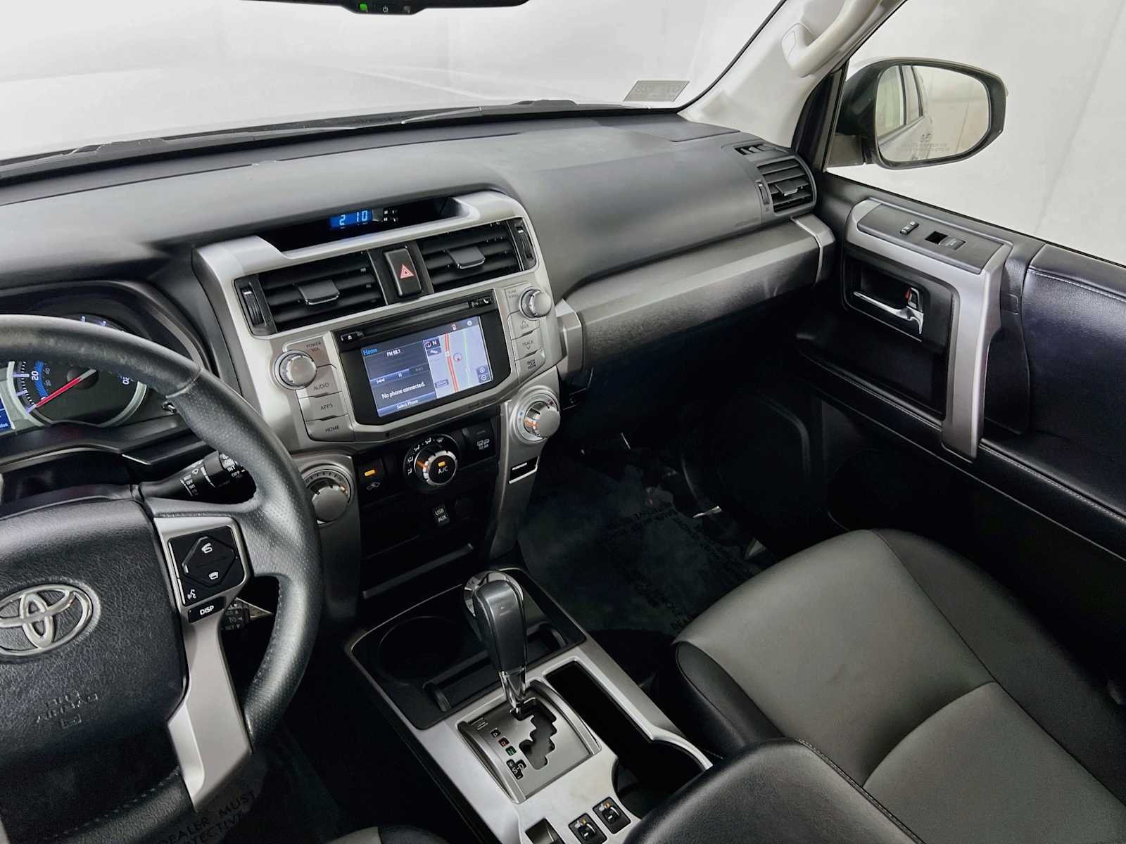 Used 2018 Classic Silver Metallic Toyota SR5 Premium image 25