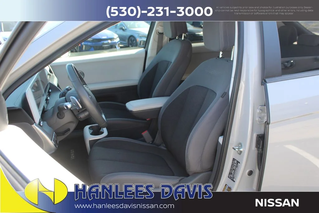Used 2024 Gray Hyundai SEL image 13