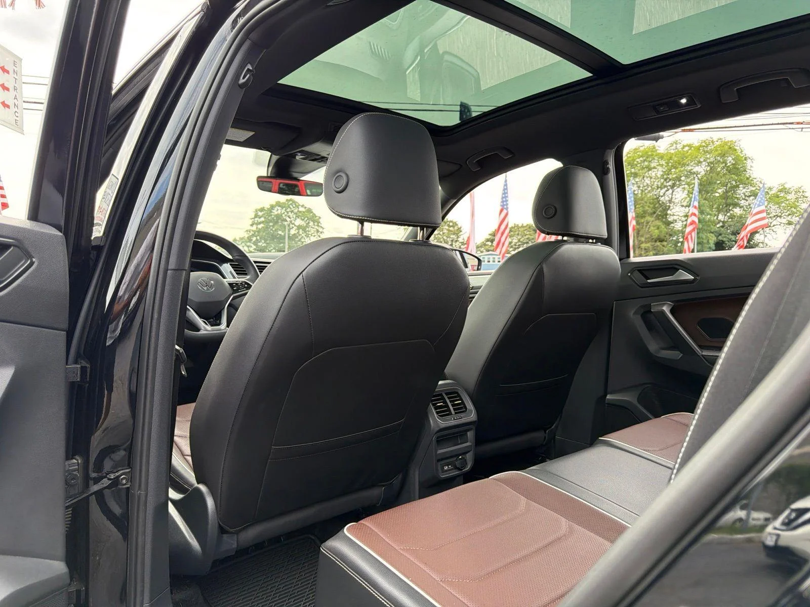 2024 Volkswagen Tiguan SEL R-LINE - Photo 27
