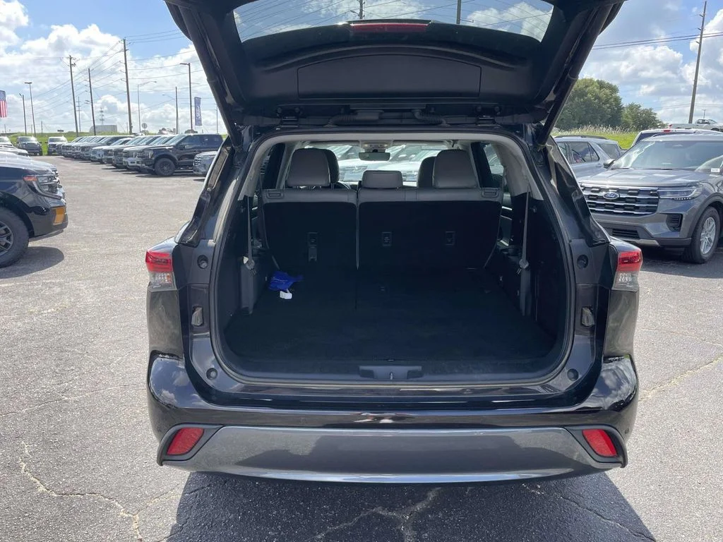 Used 2021 Amber Toyota Limited image 10