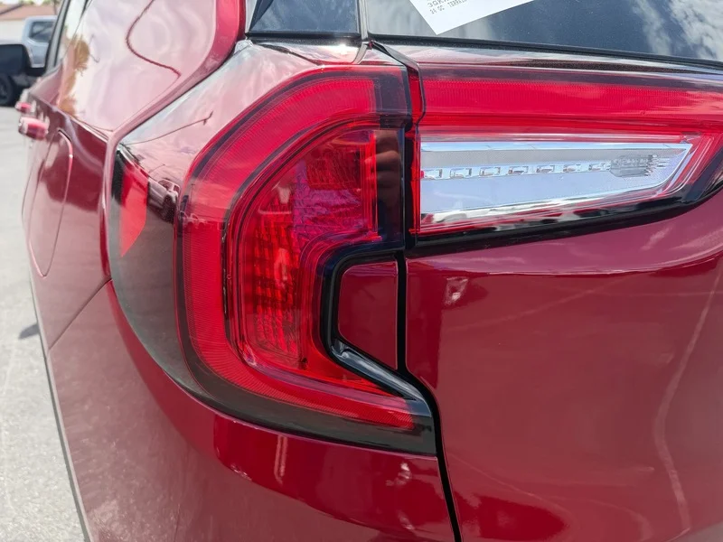 Used 2024 Volcanic Red Tintcoat GMC SLE image 22