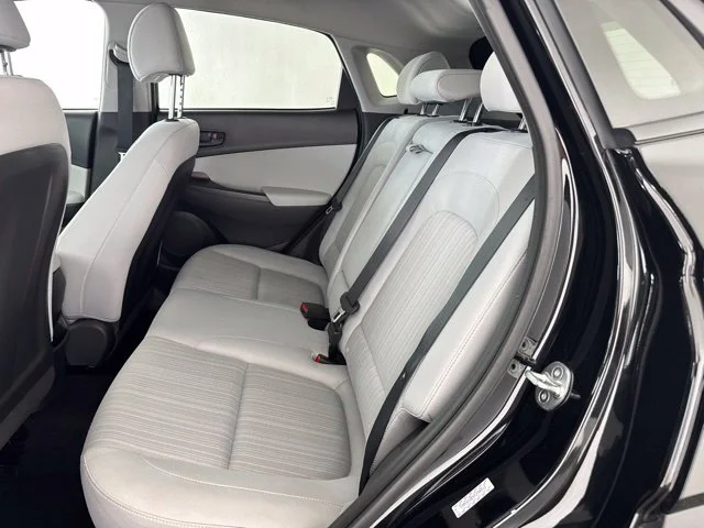 Used 2023 Black Hyundai SEL image 30