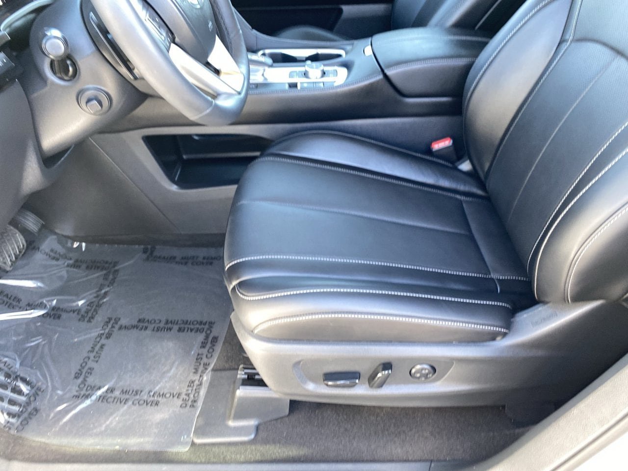 Certified Used 2027 Radiant White INFINITI LUXE image 29