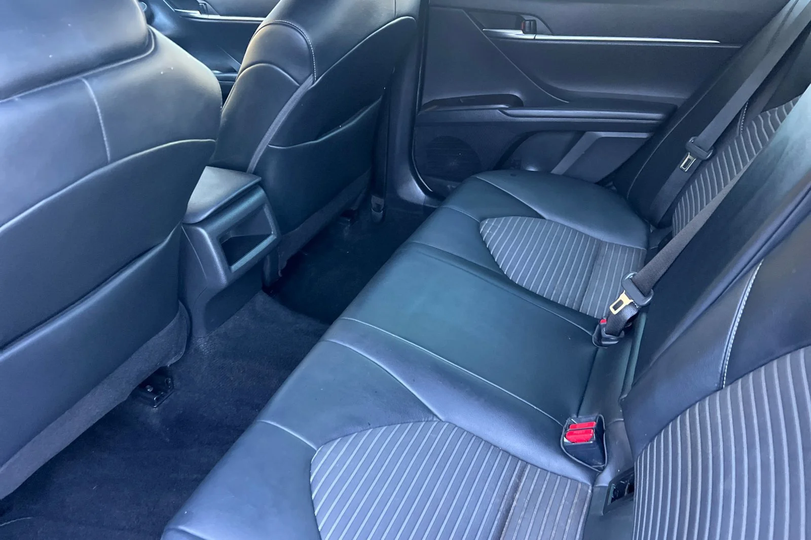 Used 2022 Midnight Black Metallic Toyota SE image 12