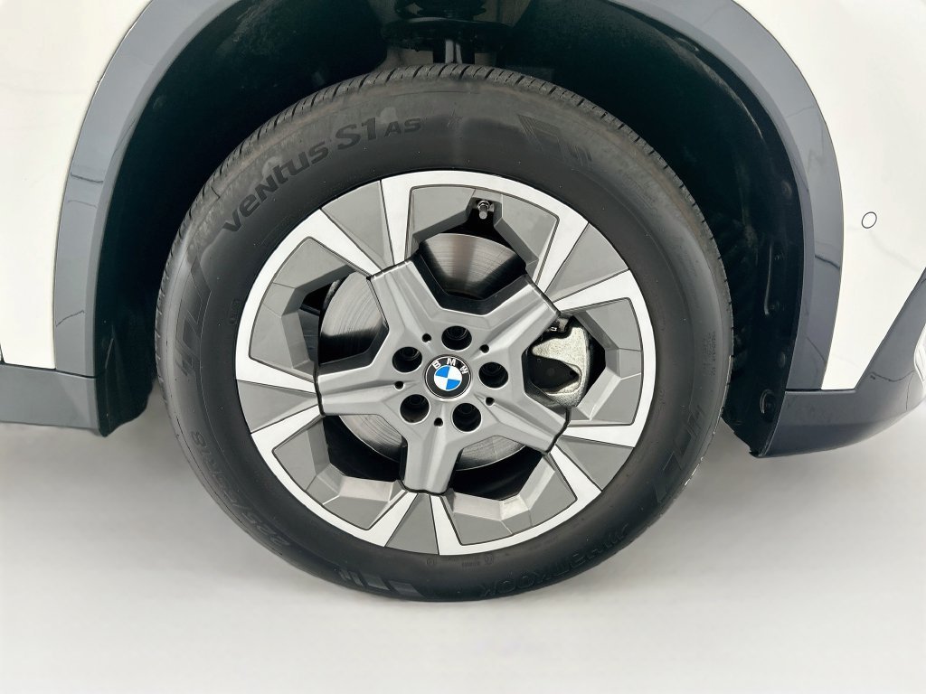 Certified Used 2024 Alpine White BMW xDrive28i image 30