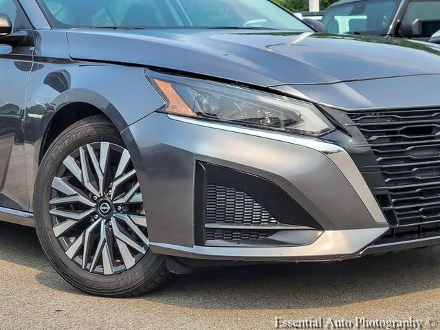 Used 2024 Gray Nissan 2.5 SV image 3