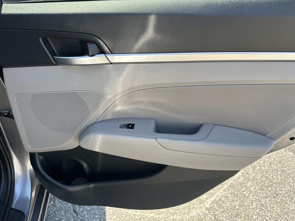 Used 2019 Gray Hyundai SEL image 14