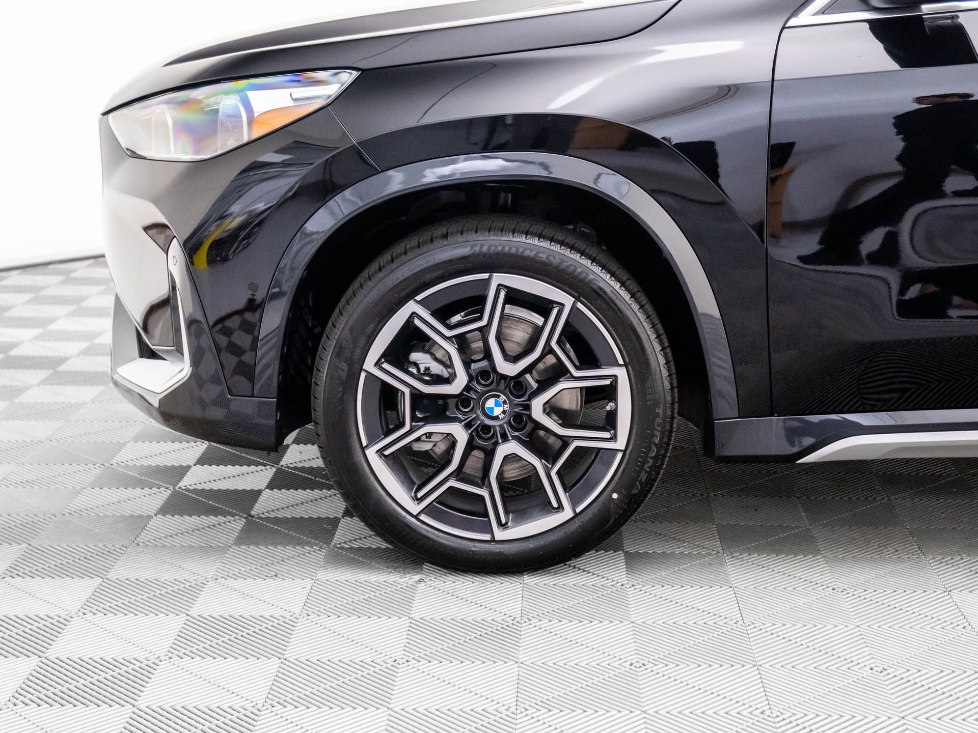 New 2026 Jet Black BMW xDrive28i image 34