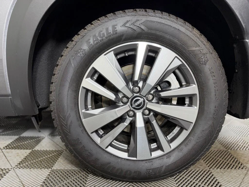 Used 2023 Gun Metallic Nissan SL image 25