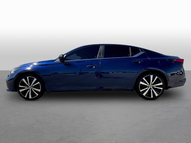 Used 2022 Blue Nissan 2.5 SR image 4
