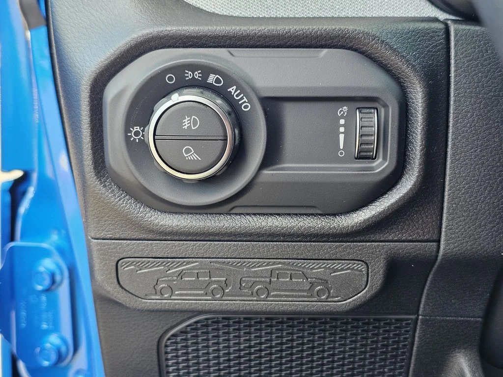 New 2026 Hydro Blue Pearl-Coat Exterior Paint Jeep Sport S image 19