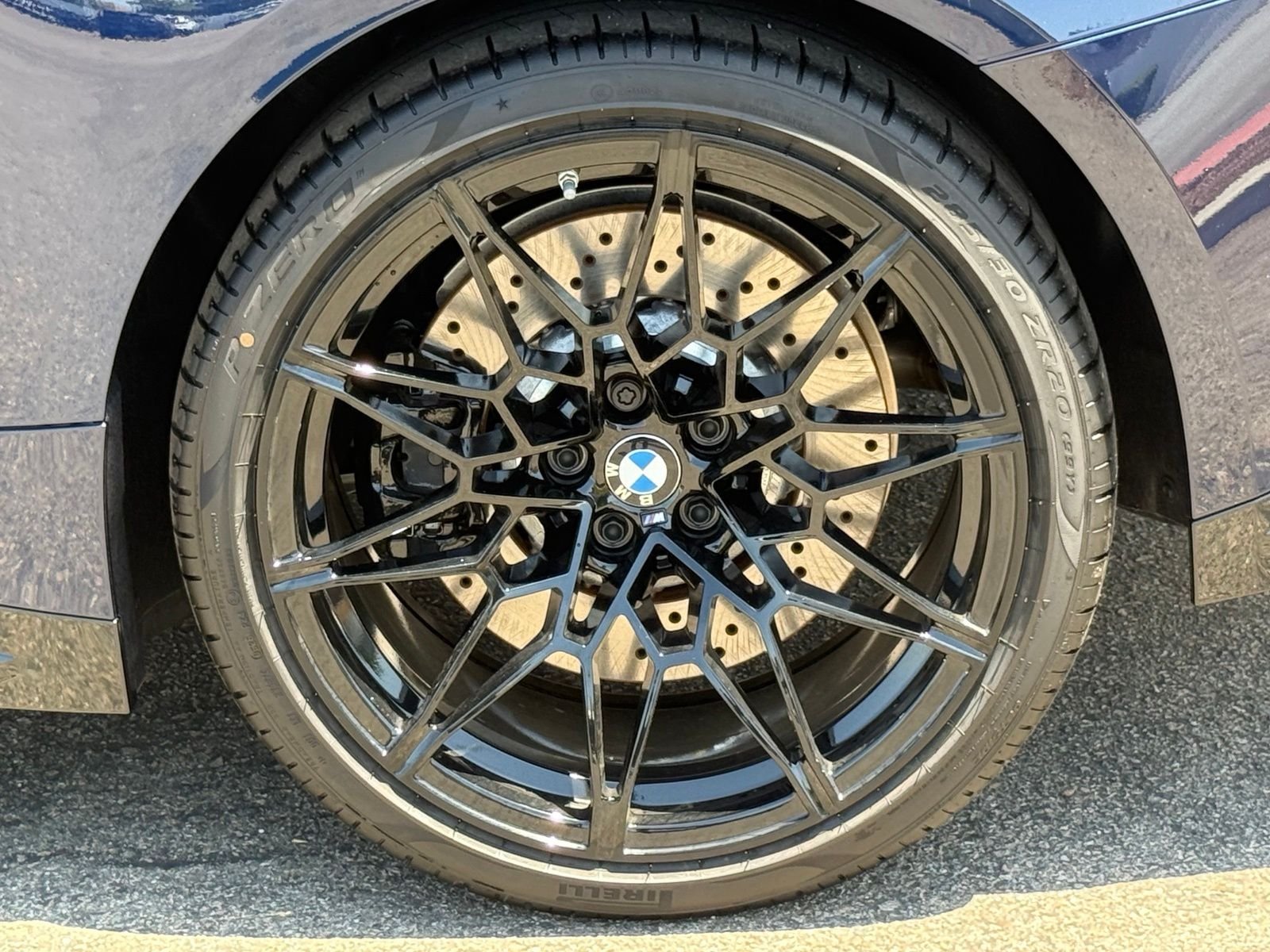 New 2027 Tanzanite Blue II Metallic BMW Competition image 18
