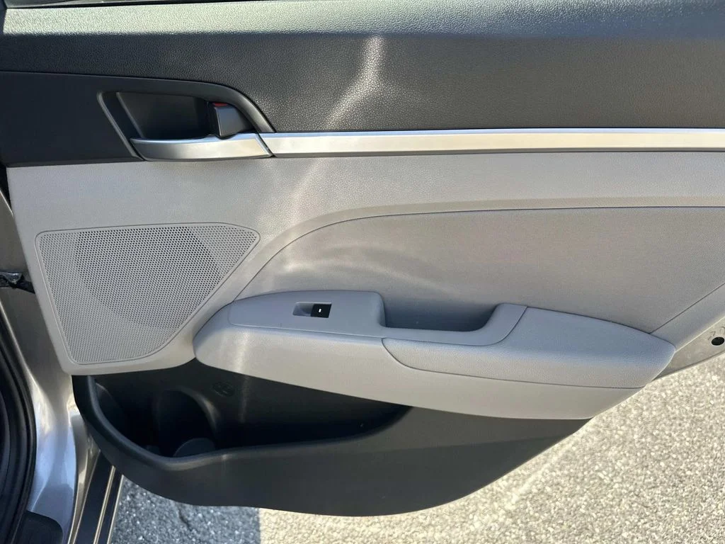 Used 2019 Gray Hyundai SEL image 14