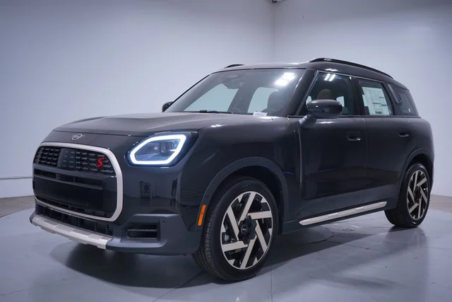 2027 MINI Countryman Signature Plus