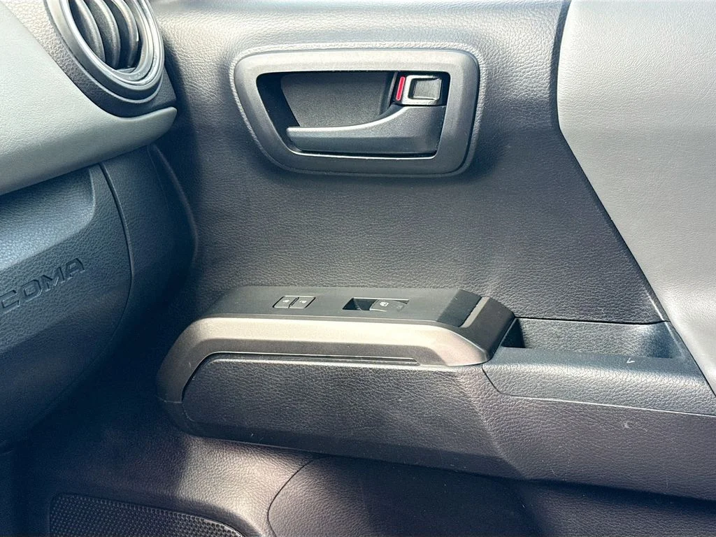 Used 2020 Gray Toyota SR5 image 22