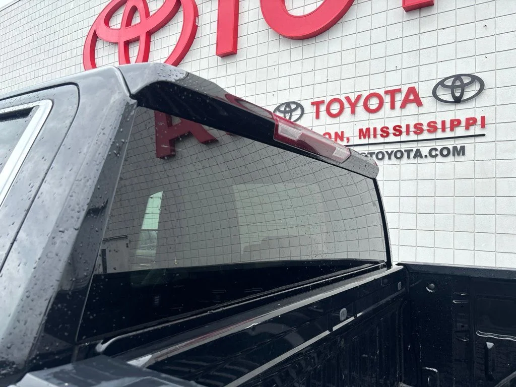 Used 2025 Black GMC SLT image 40