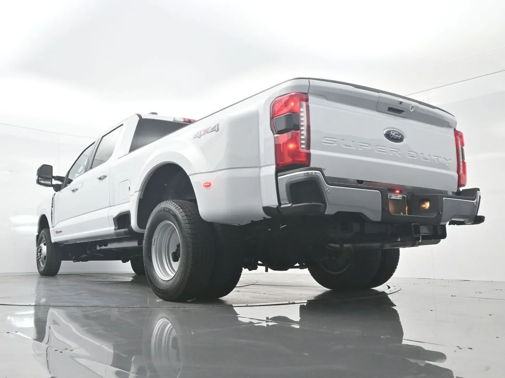 New 2026 Oxford White Ford F-350® XLT image 49