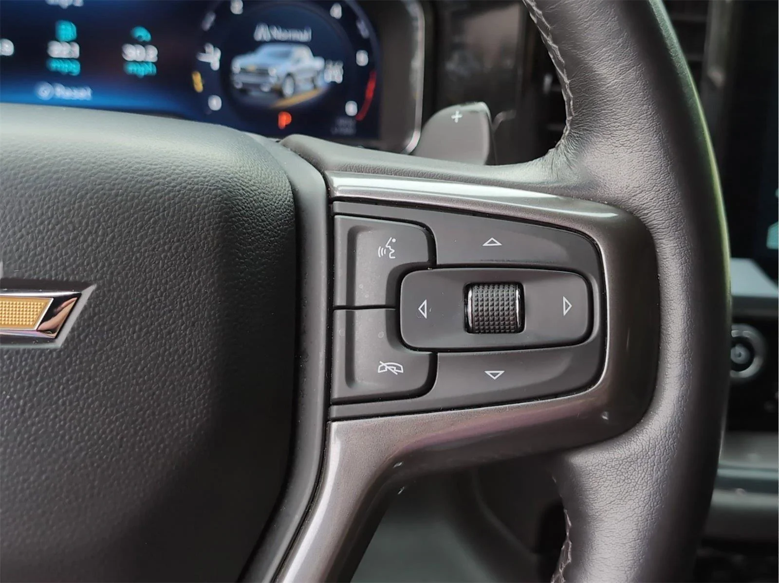 Used 2023 Sterling Gray Metallic Chevrolet High Country image 26