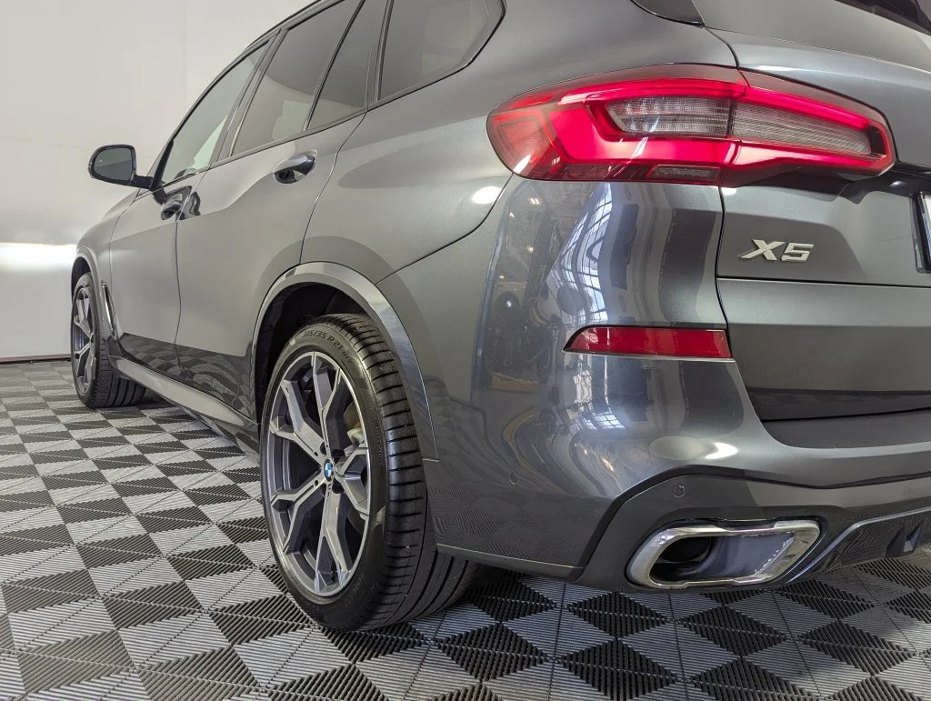 Certified Used 2019 Gray BMW xDrive40i image 65