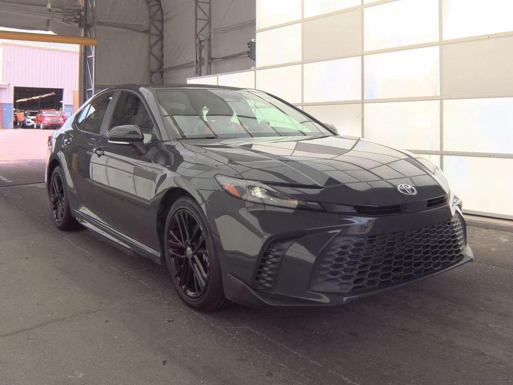 2025 Toyota Camry SE AWD Hybrid's photo