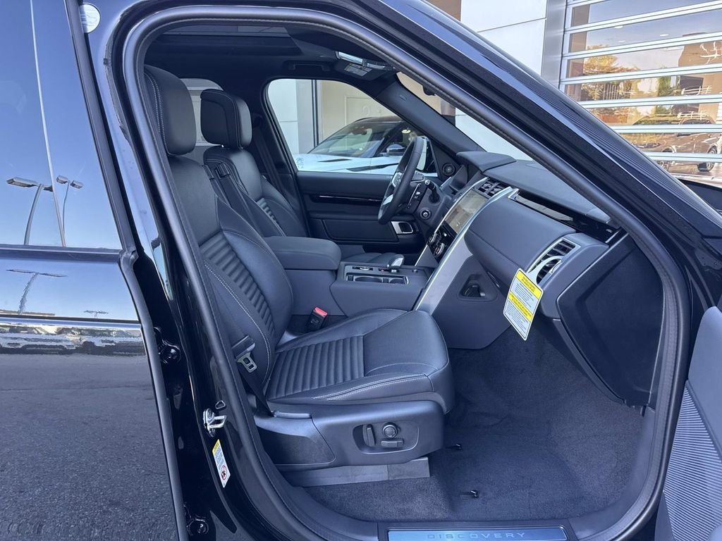New 2026 Santorini Black Land Rover S image 10