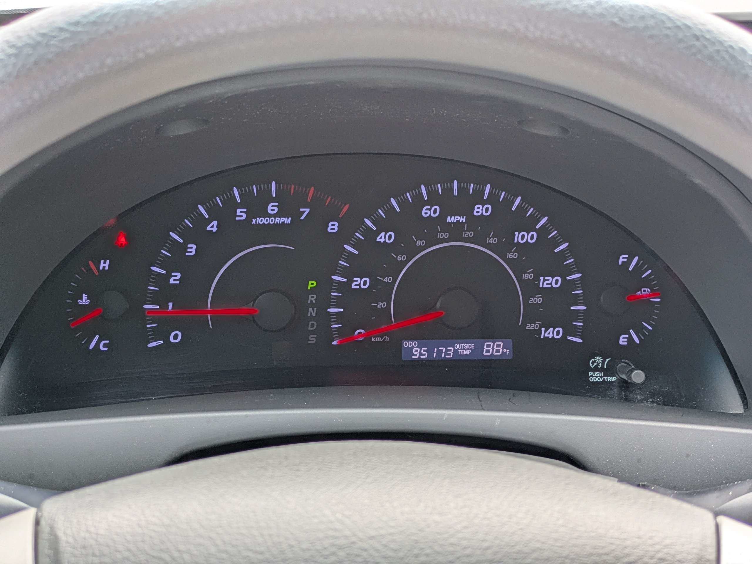 2010 Toyota Camry LE - Photo 23