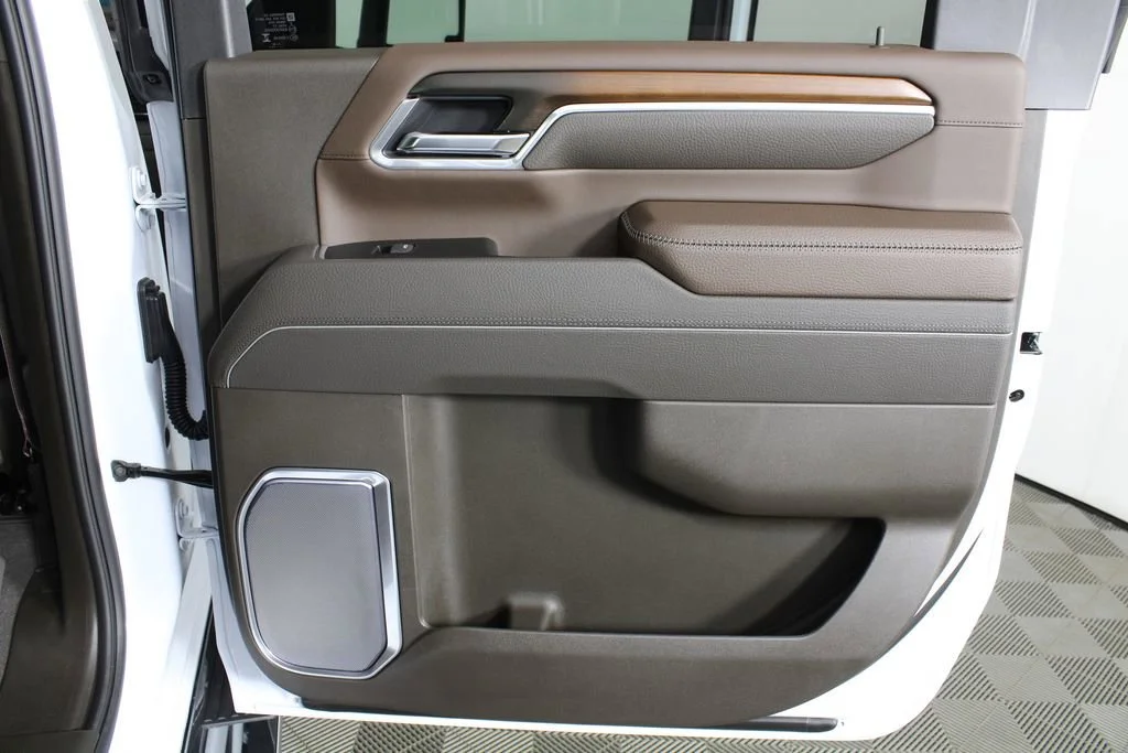 New 2026 Glacier White Tricoat GMC Denali image 9