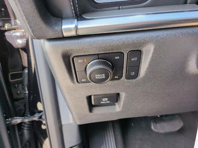 New 2026 Agate Black Metallic Ford MAX Platinum® image 71