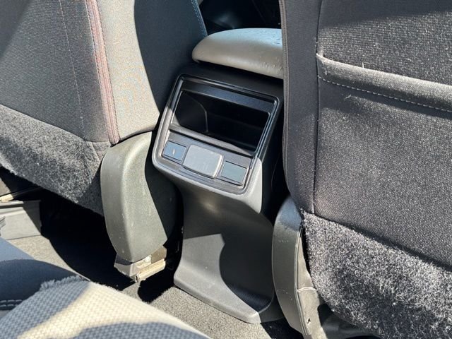 Used 2019 White Subaru Base image 21