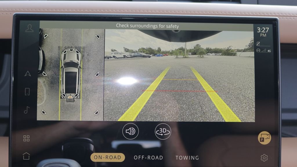 New 2026 Fuji White Land Rover X-Dynamic SE image 24