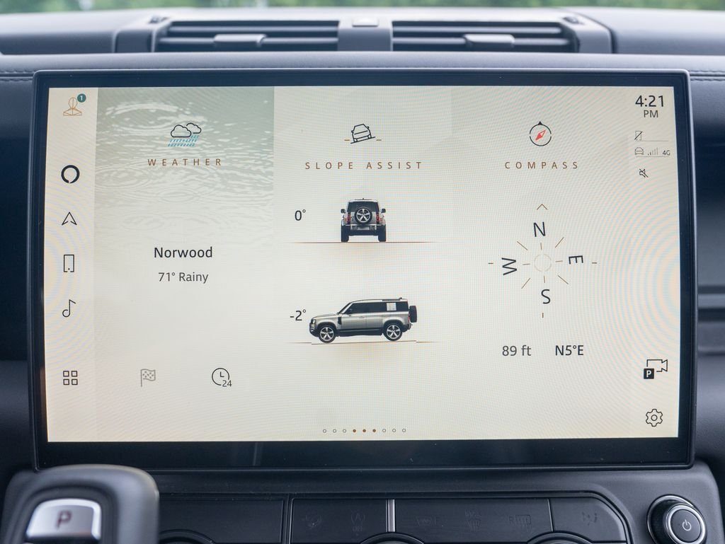 Used 2026 Santorini Black Metallic Land Rover X-Dynamic SE image 23