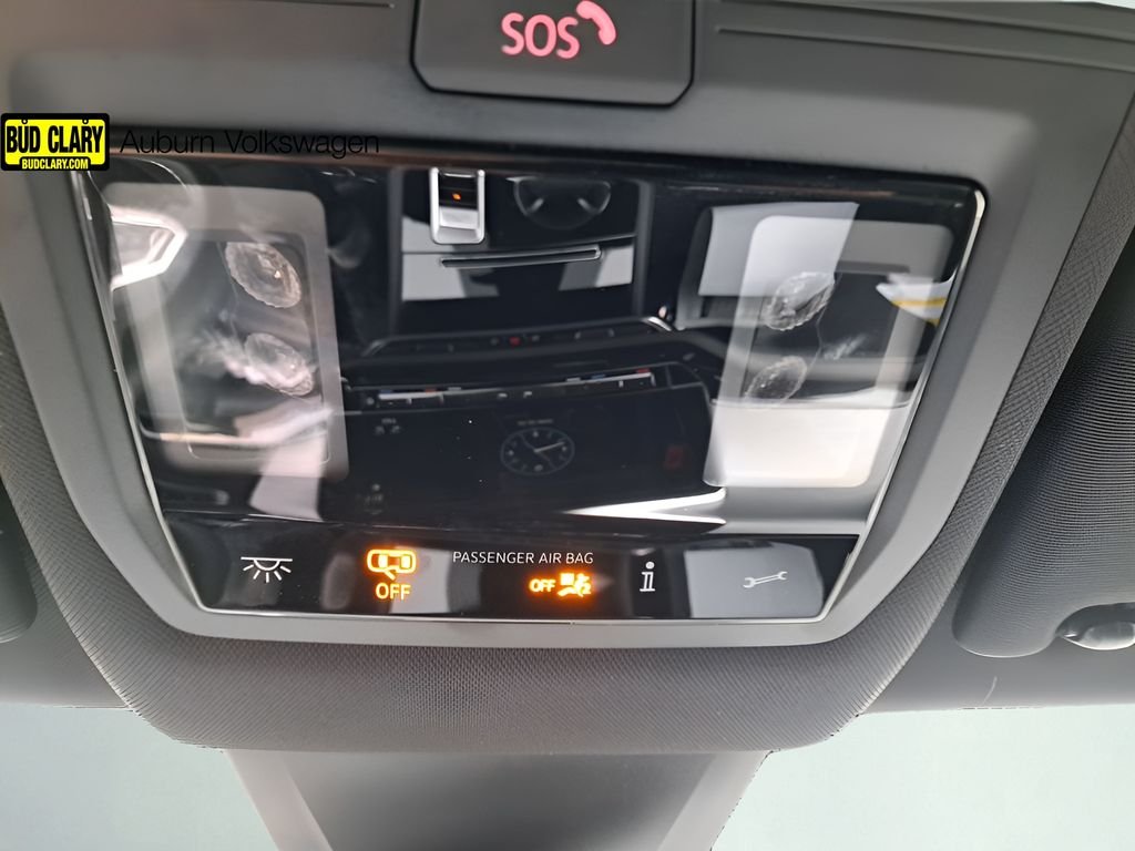 2025 Volkswagen Atlas Cross Sport SE w/Tech - Photo 33