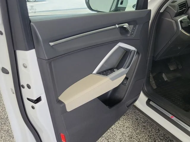 Used 2020 White Audi Premium S line image 6