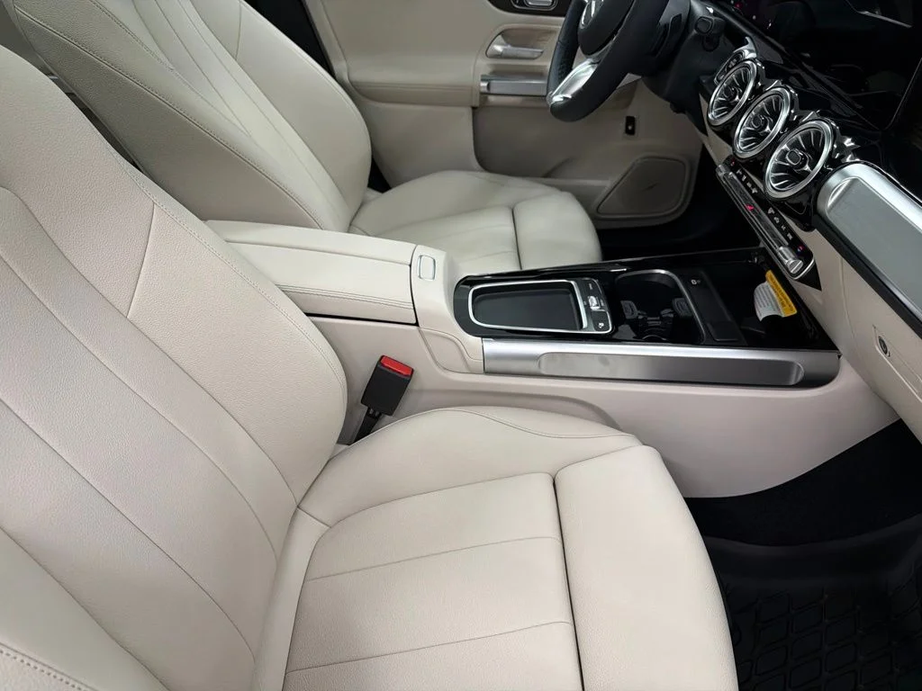 New 2026 Black Mercedes-Benz GLB 250 image 28
