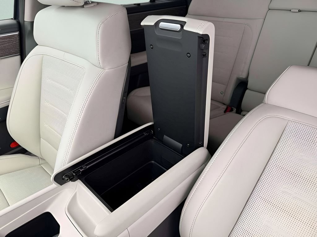 2026 Hyundai Santa Fe Limited - Photo 13