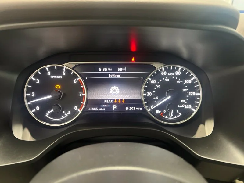 Used 2021 White Nissan SL image 26