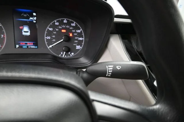 Used 2025 Blue Toyota L image 25