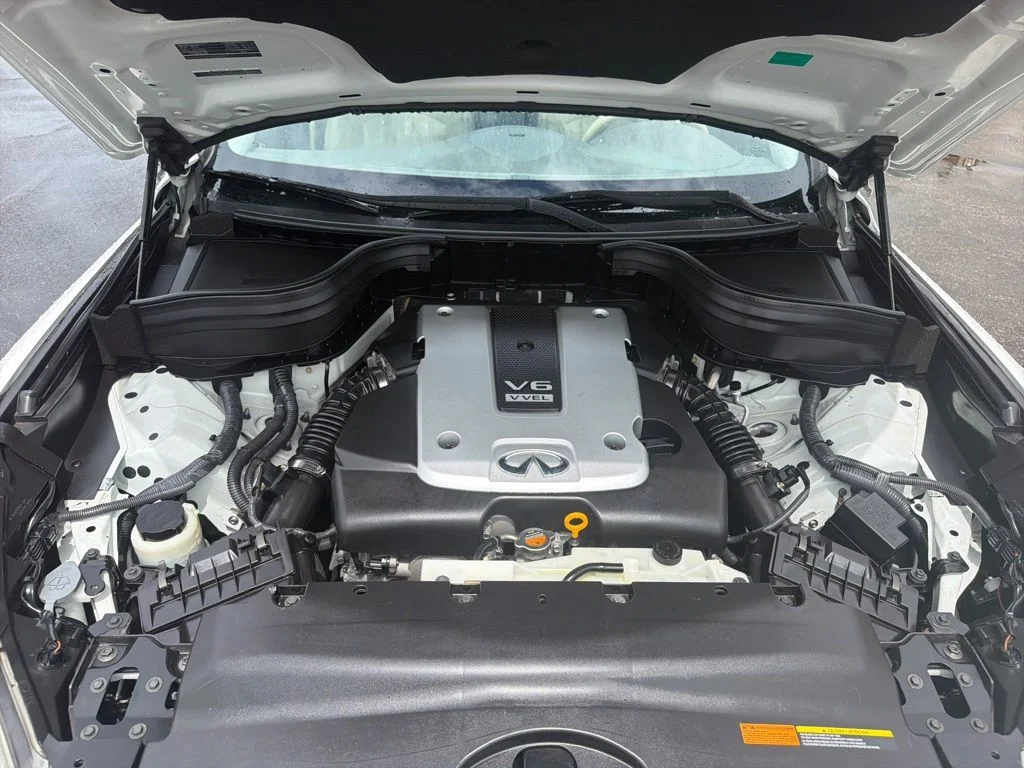 Used 2014 White INFINITI Journey image 34