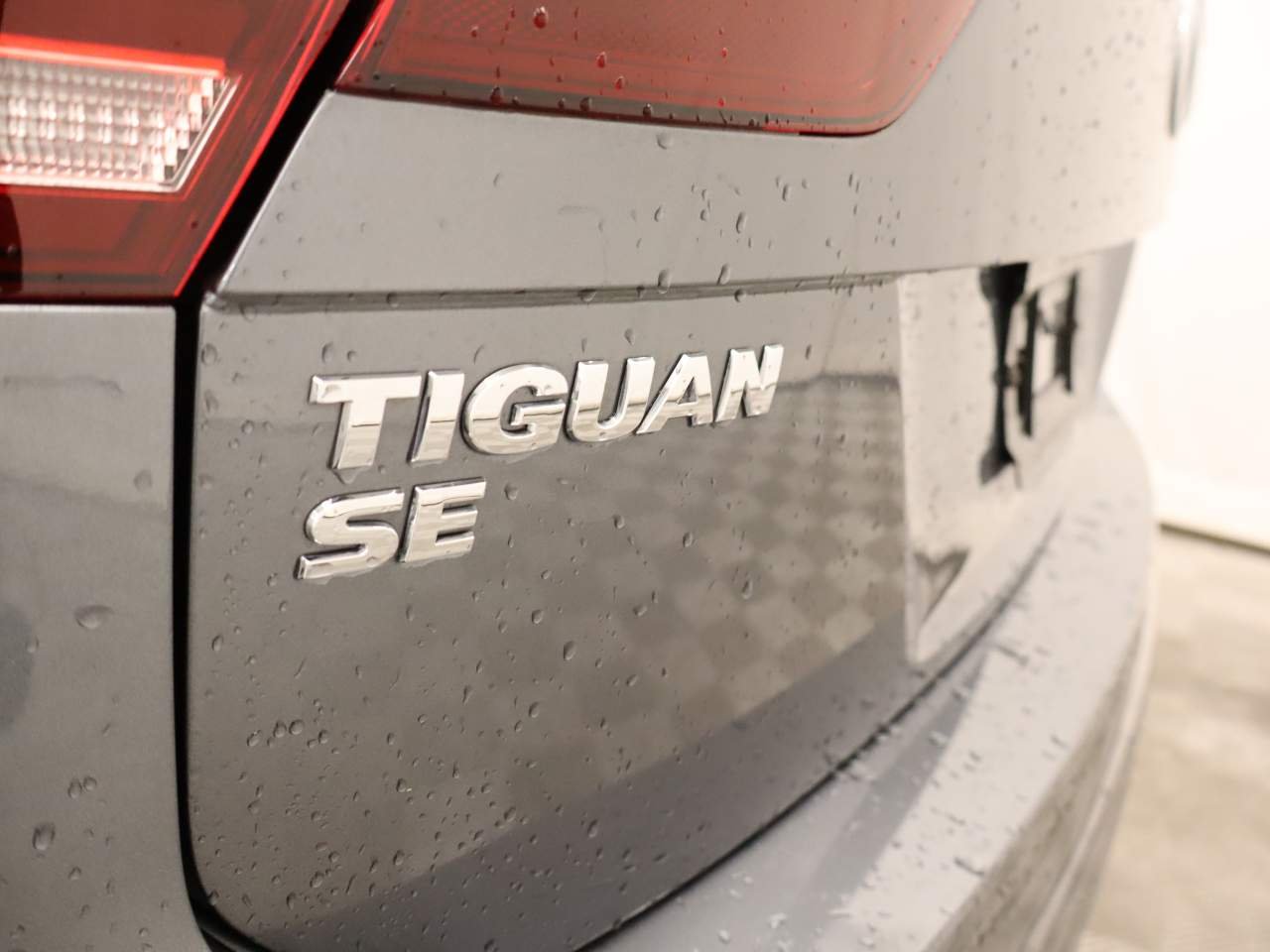 Used 2021 Platinum Gray Metallic Volkswagen SE R-Line Black image 7