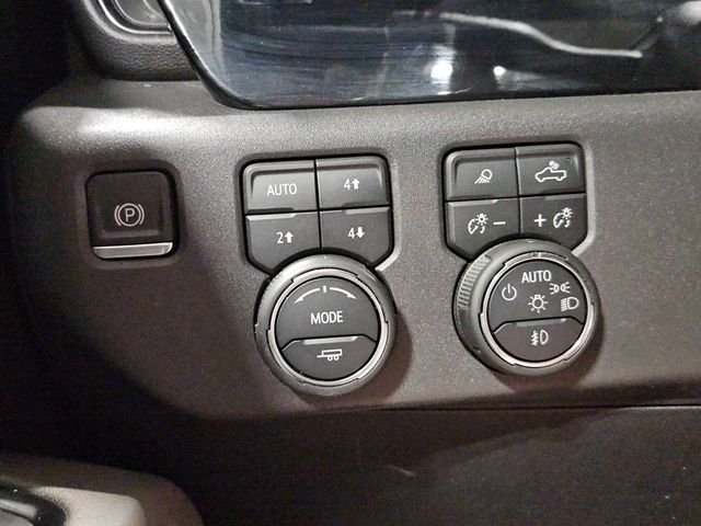Used 2024 Gray Chevrolet ZR2 image 33