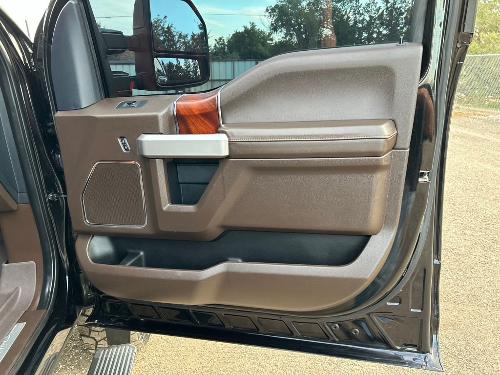 Used 2022 Black Metallic Ford King Ranch image 46