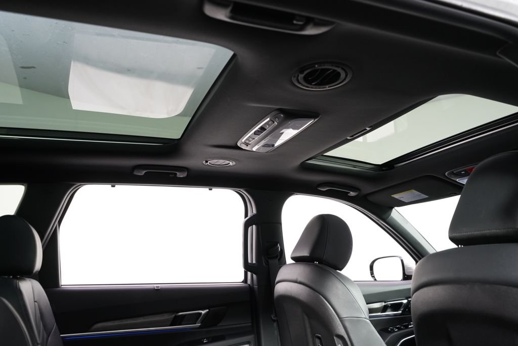 Used 2025 Gray Kia SX X-Line image 9