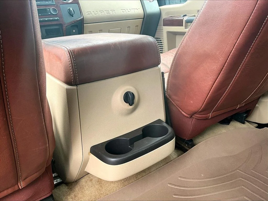 Used 2008 Red Ford  image 31