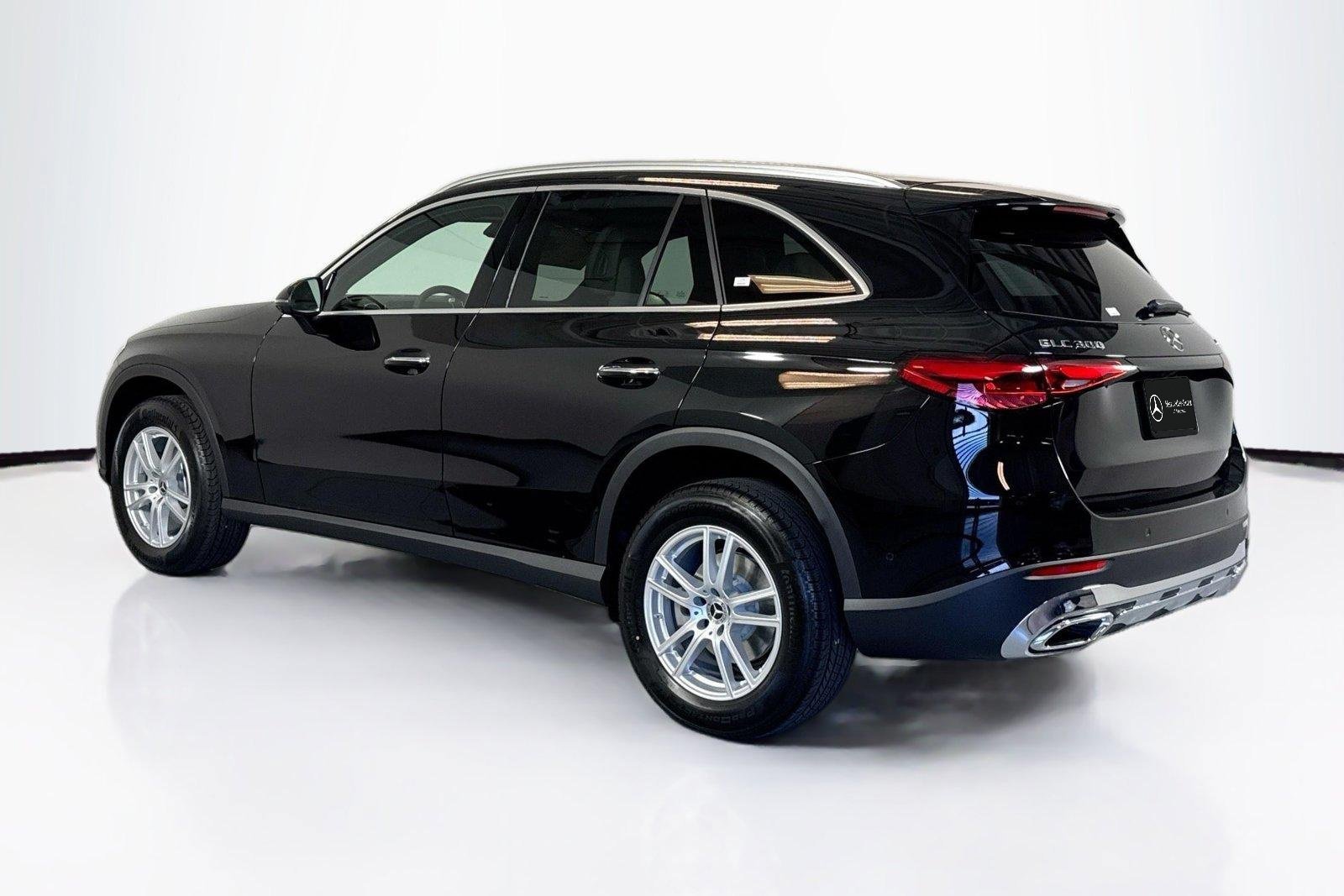 New 2026 Obsidian Black Metallic Mercedes-Benz GLC 300 image 7