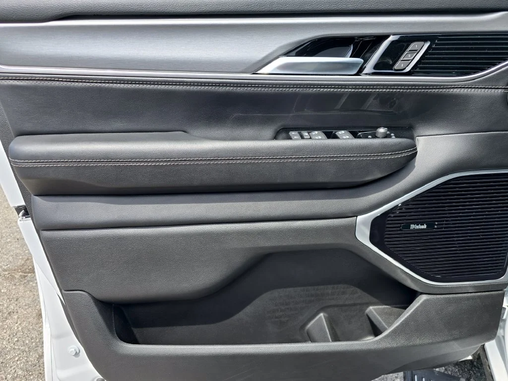 New 2026 White Jeep Limited Altitude image 35