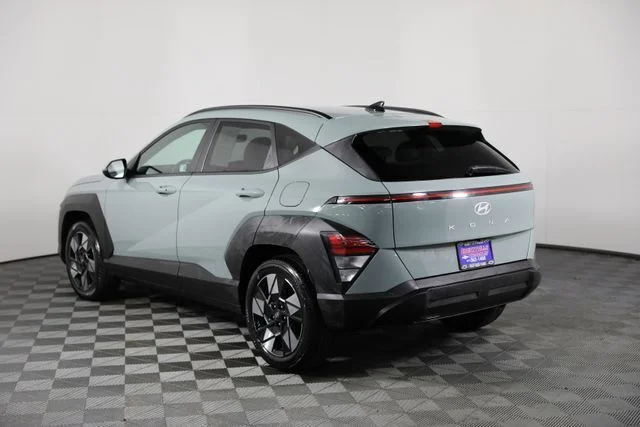 Used 2025 Green Hyundai SEL image 36